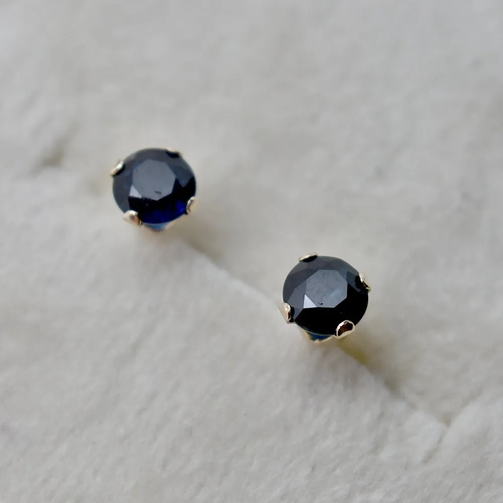 14k Claw-Set Dark Blue Sapphire Studs