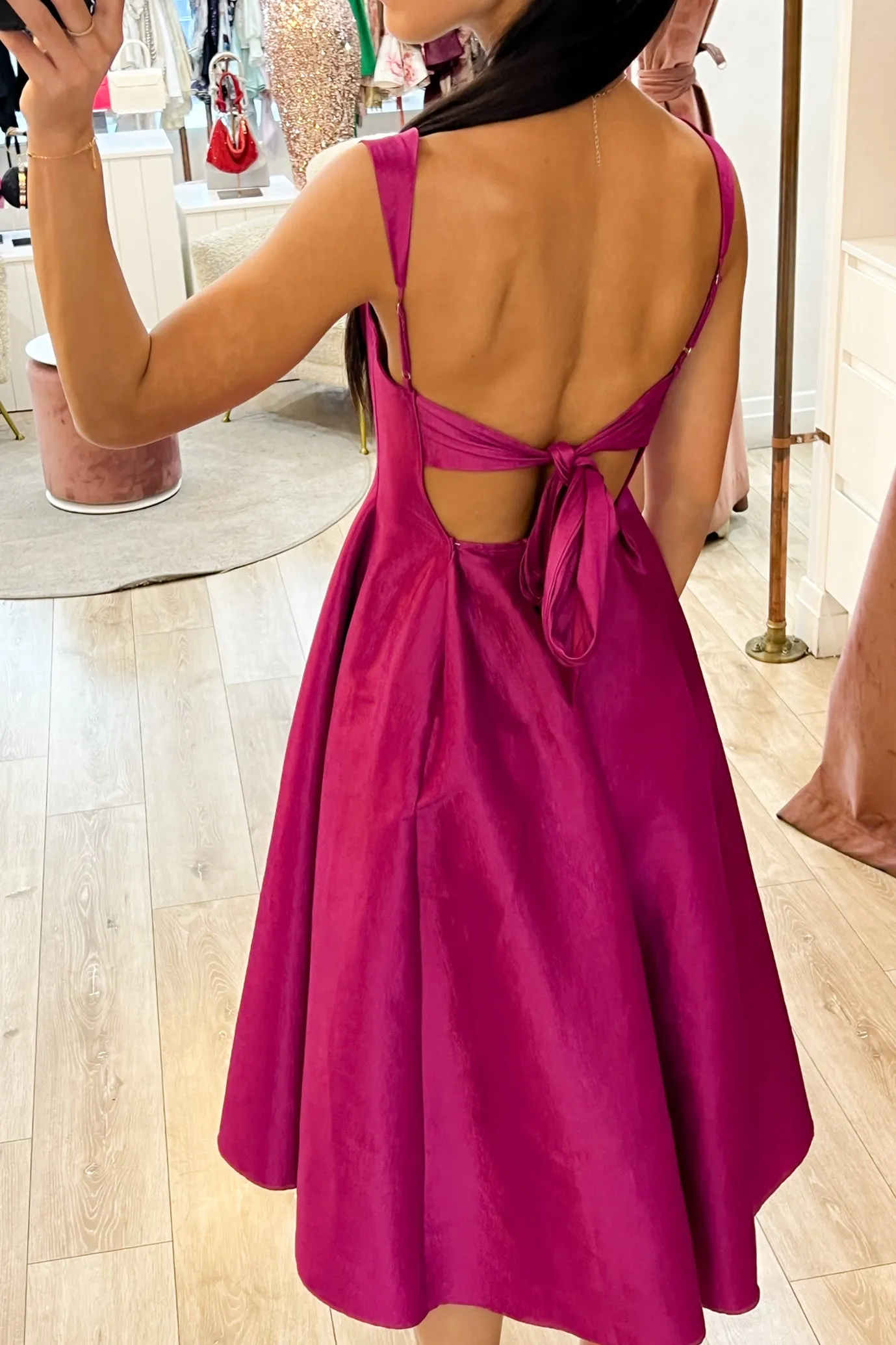 FINAL SALE: Chic Midi Dress Pink Exclusive to HSH