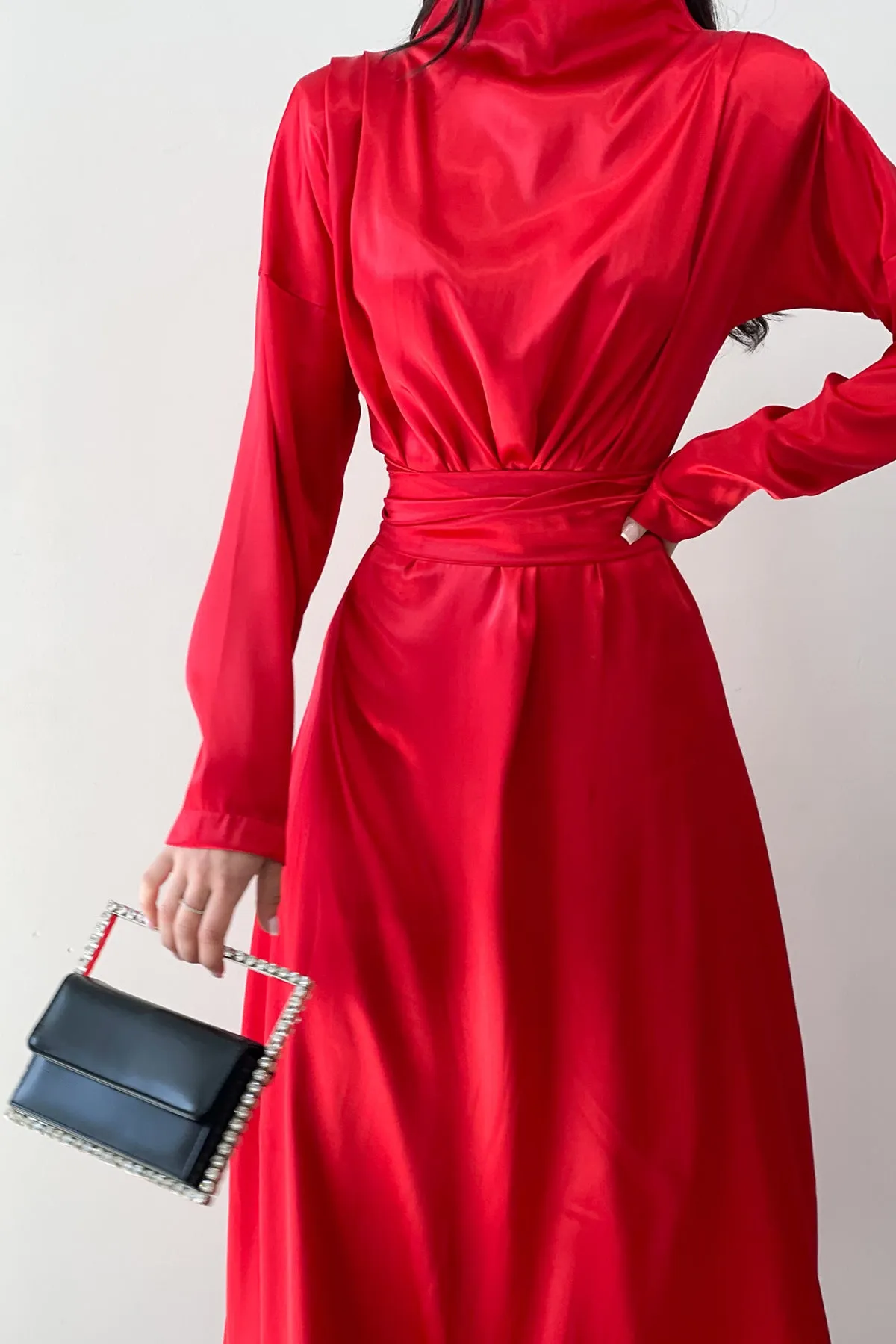 Mia Red Midi by HSH
