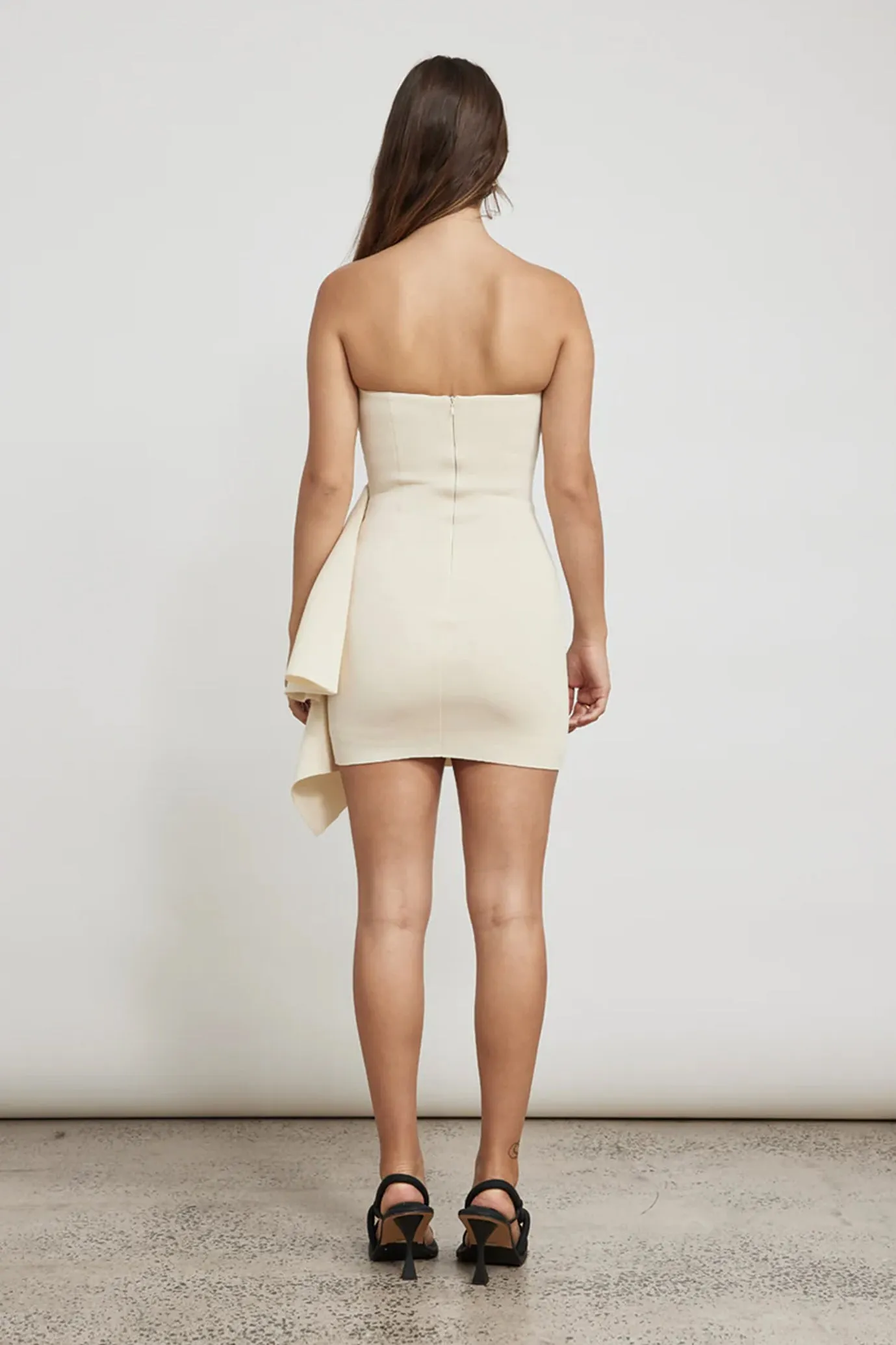 Nevie Dress Milk by TOJHÀ