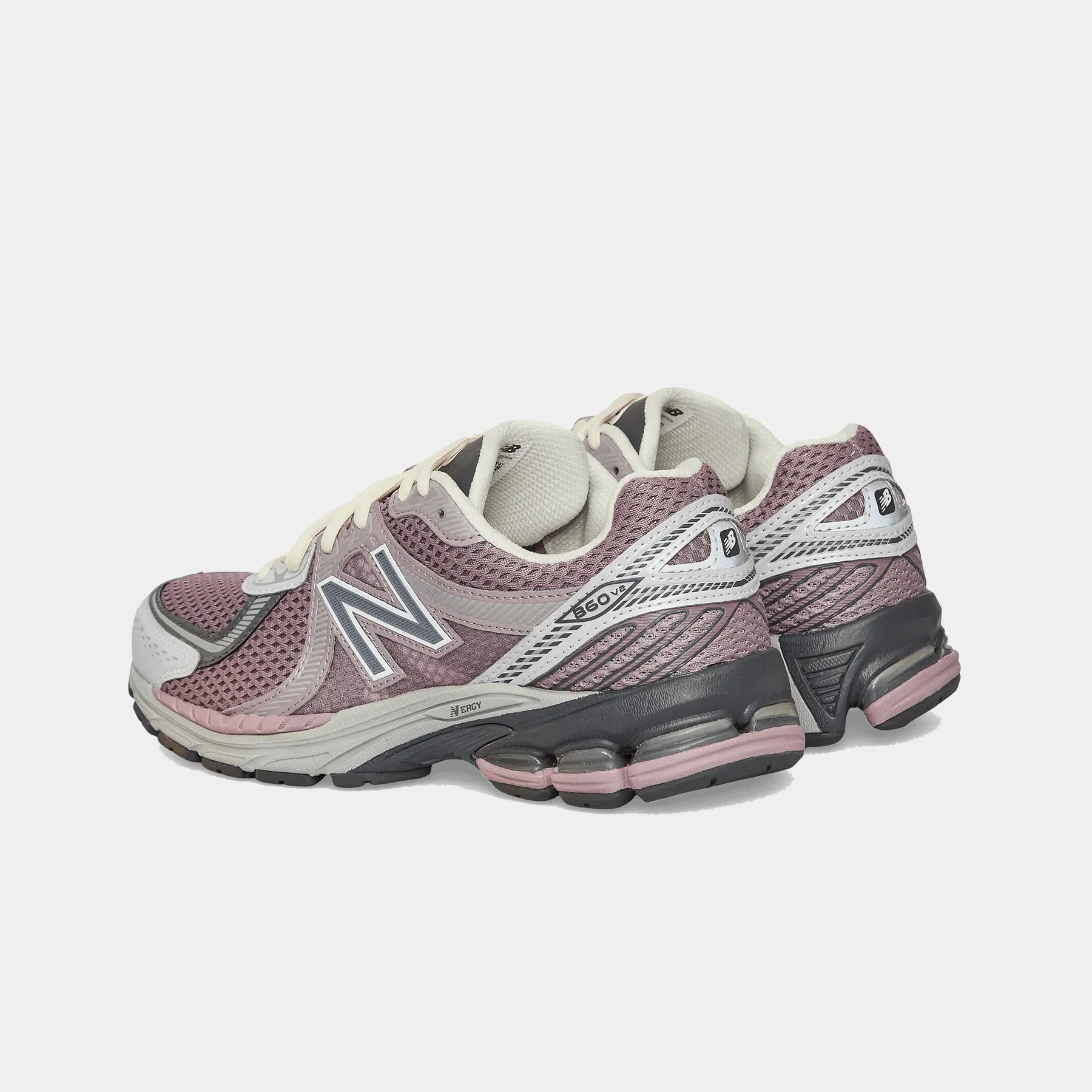 New Balance 860v2