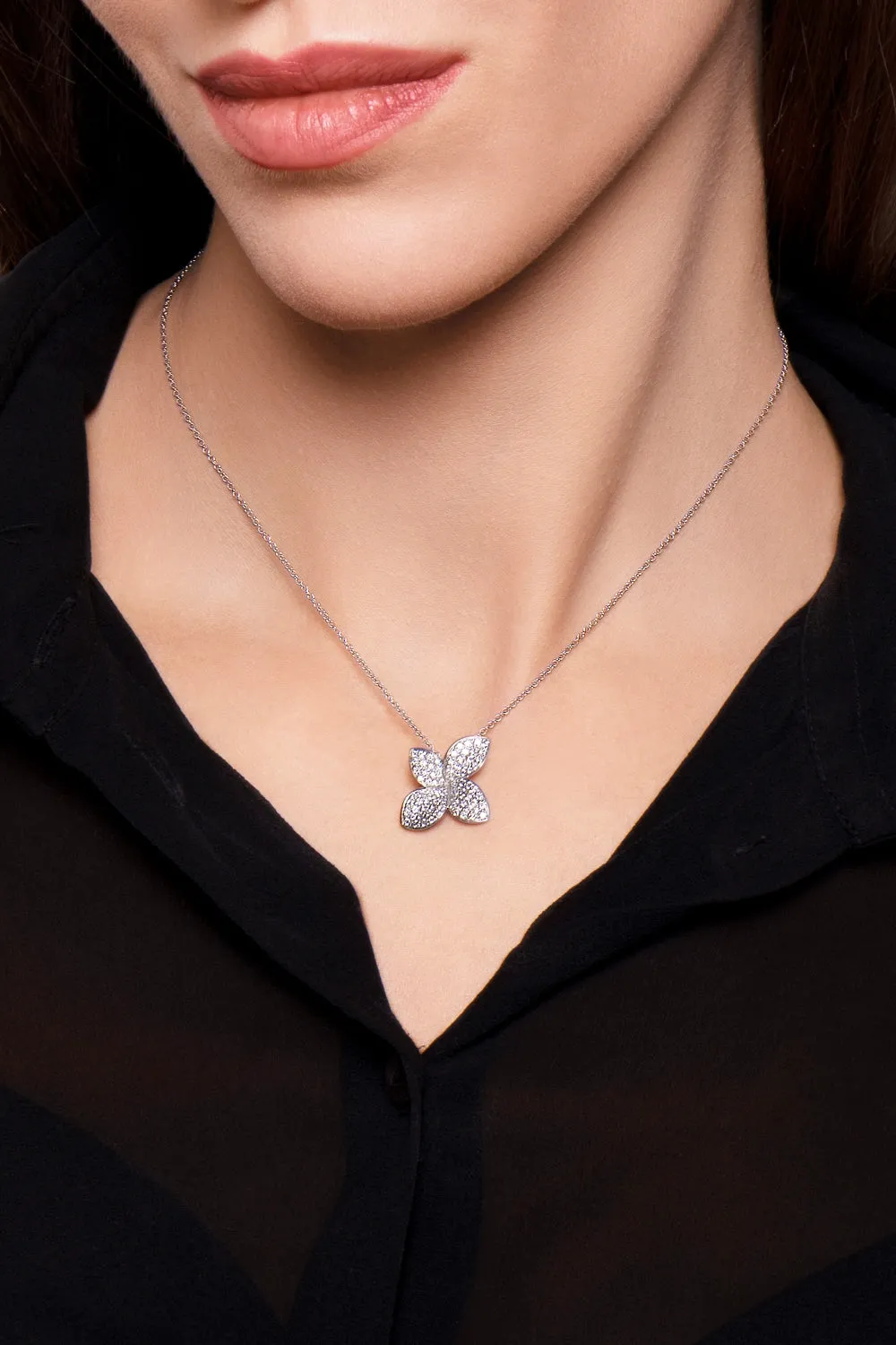 Pasquale Bruni Petit Garden 18ct White Gold 0.70ct Diamond Medium Flower Necklace